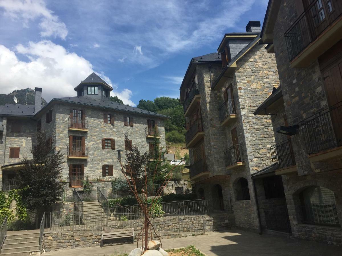 Апартаменти Unifamiliar El Pueyo De Jaca, Пантікоса Екстер'єр фото